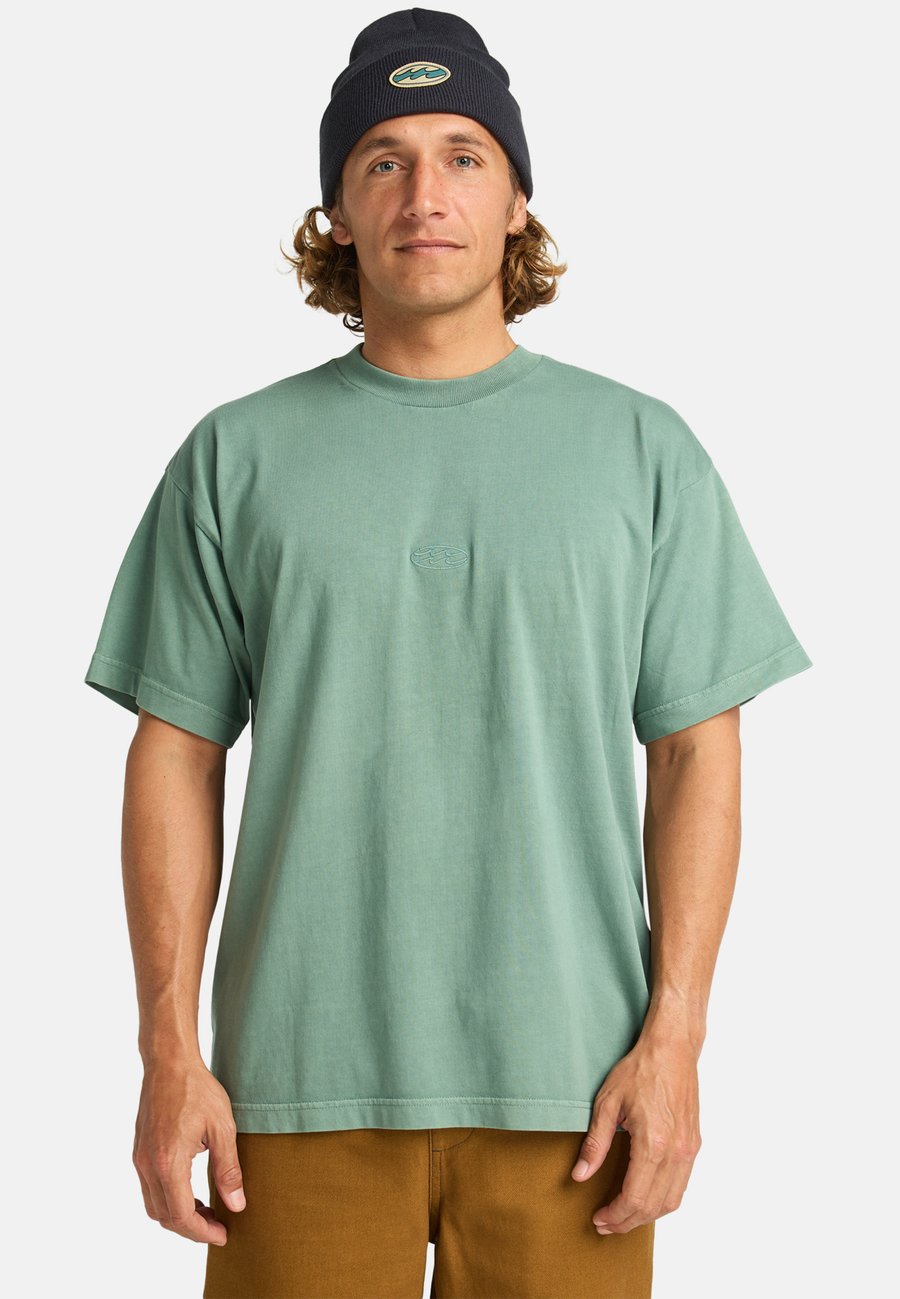 Футболка Billabong WAVE WASHED , Bmr/Blue, Серый, Футболка Billabong WAVE WASHED , Bmr/Blue
Футболка Billabong WAVE WASHED , Bmr/Blue, Серый, Футболка Billabong WAVE WASHED , Bmr/Blue