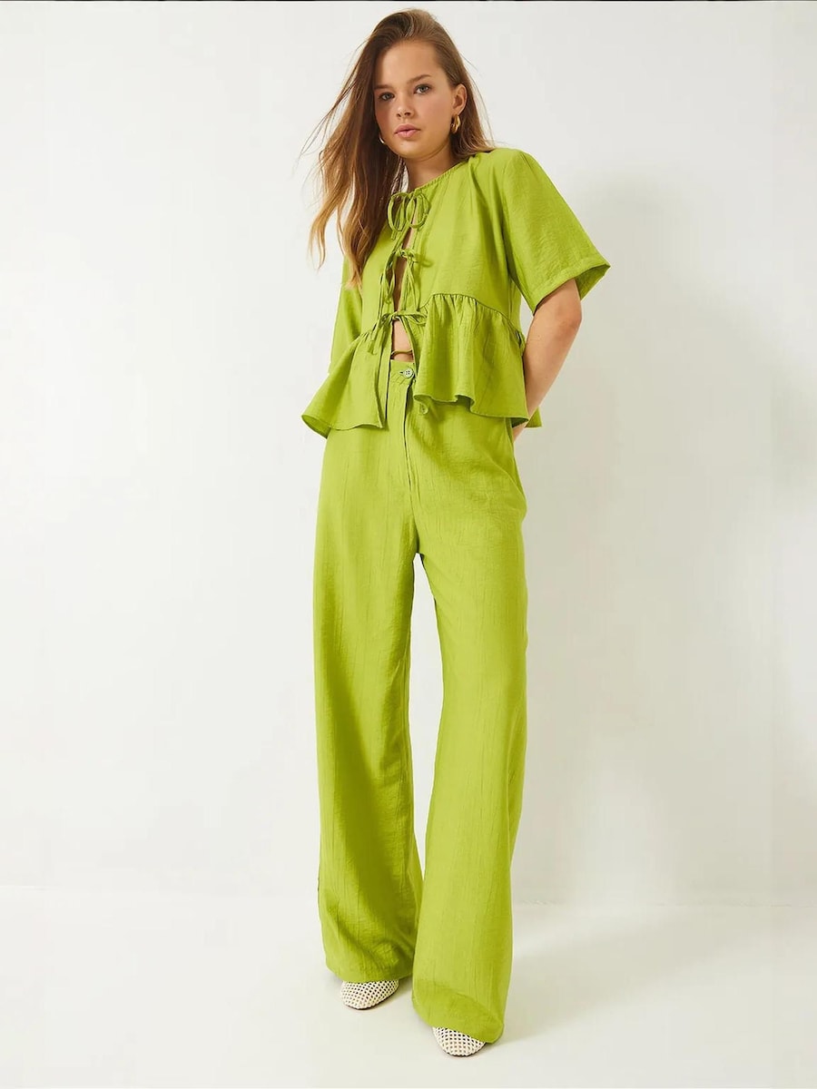 Брючный костюм Bianco Lucci, Grass Green
Брючный костюм Bianco Lucci, Grass Green