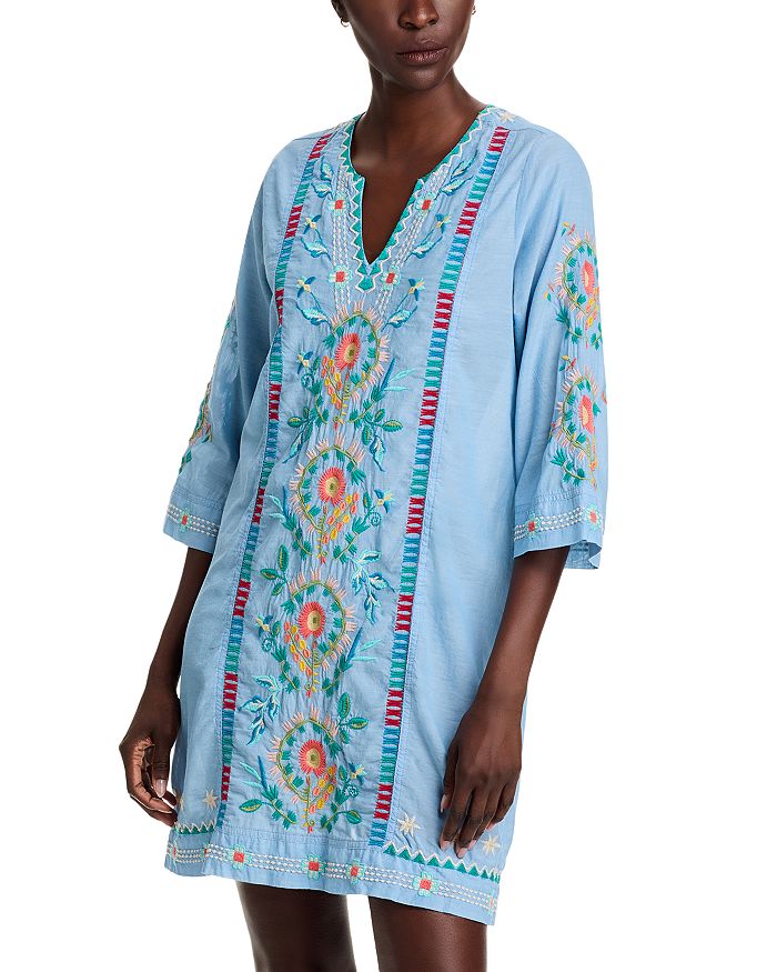 Вышитое платье с разрезом на горловине и расклешенным силуэтом Johnny Was, синий
Вышитое платье с разрезом на горловине и расклешенным силуэтом Johnny Was, синий