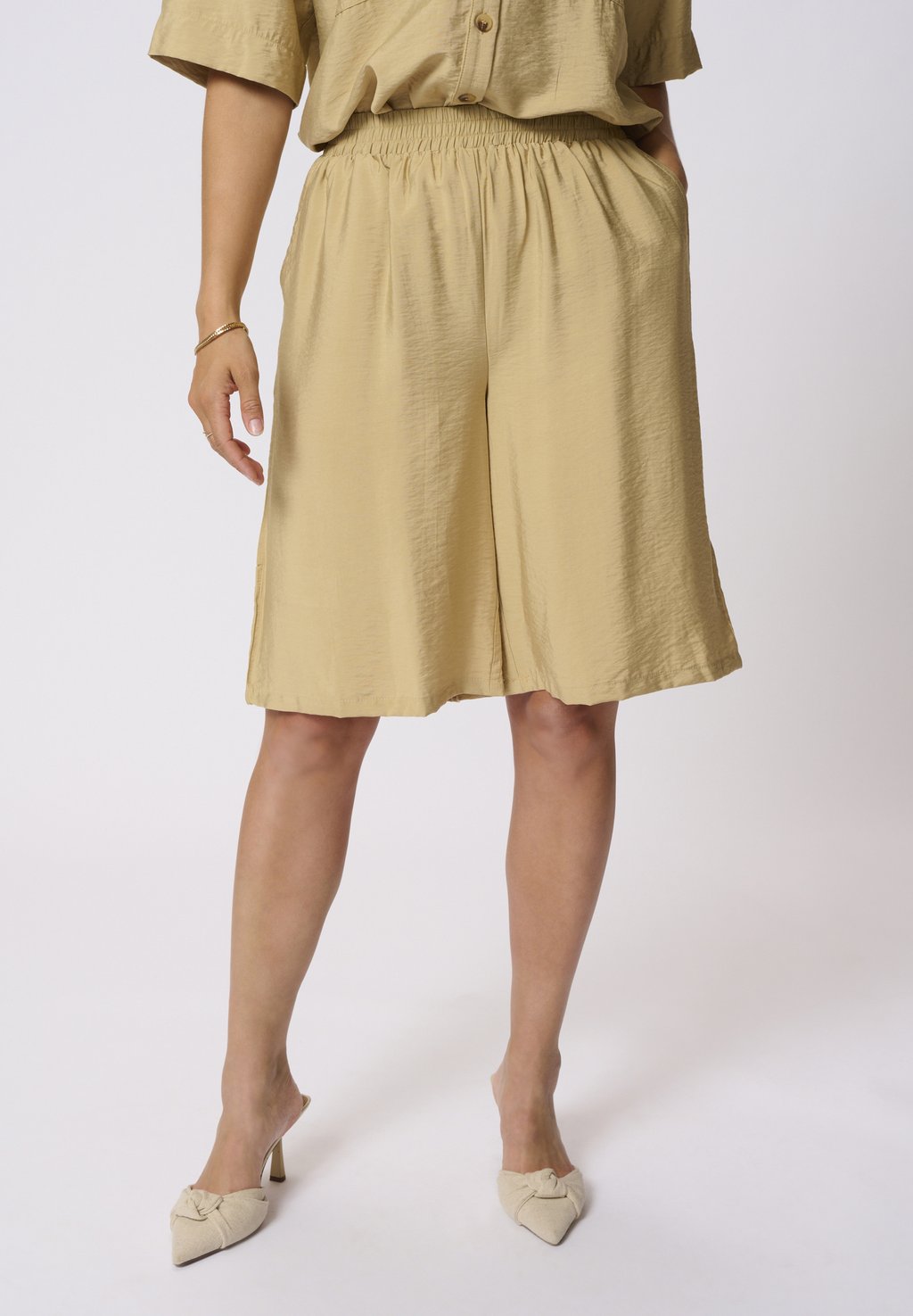 Шорты KAFLORENCE Kaffe, коричневый
Шорты KAFLORENCE Kaffe, коричневый