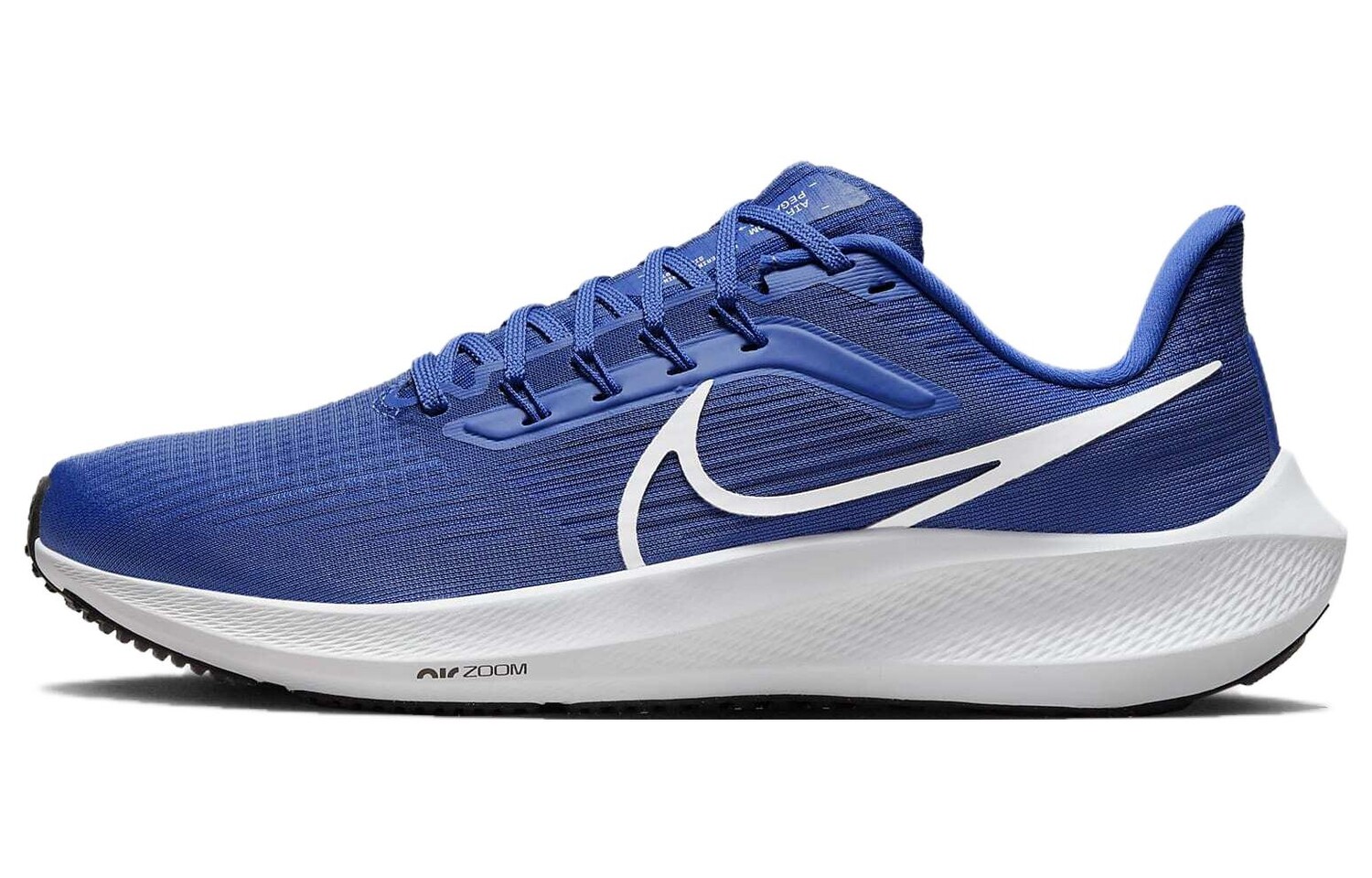 Кроссовки Air Zoom Pegasus 39 мужские с низким верхом, цвет белый/королевский синий/зеленый папоротник Nike
Кроссовки Air Zoom Pegasus 39 мужские с низким верхом, цвет белый/королевский синий/зеленый папоротник Nike