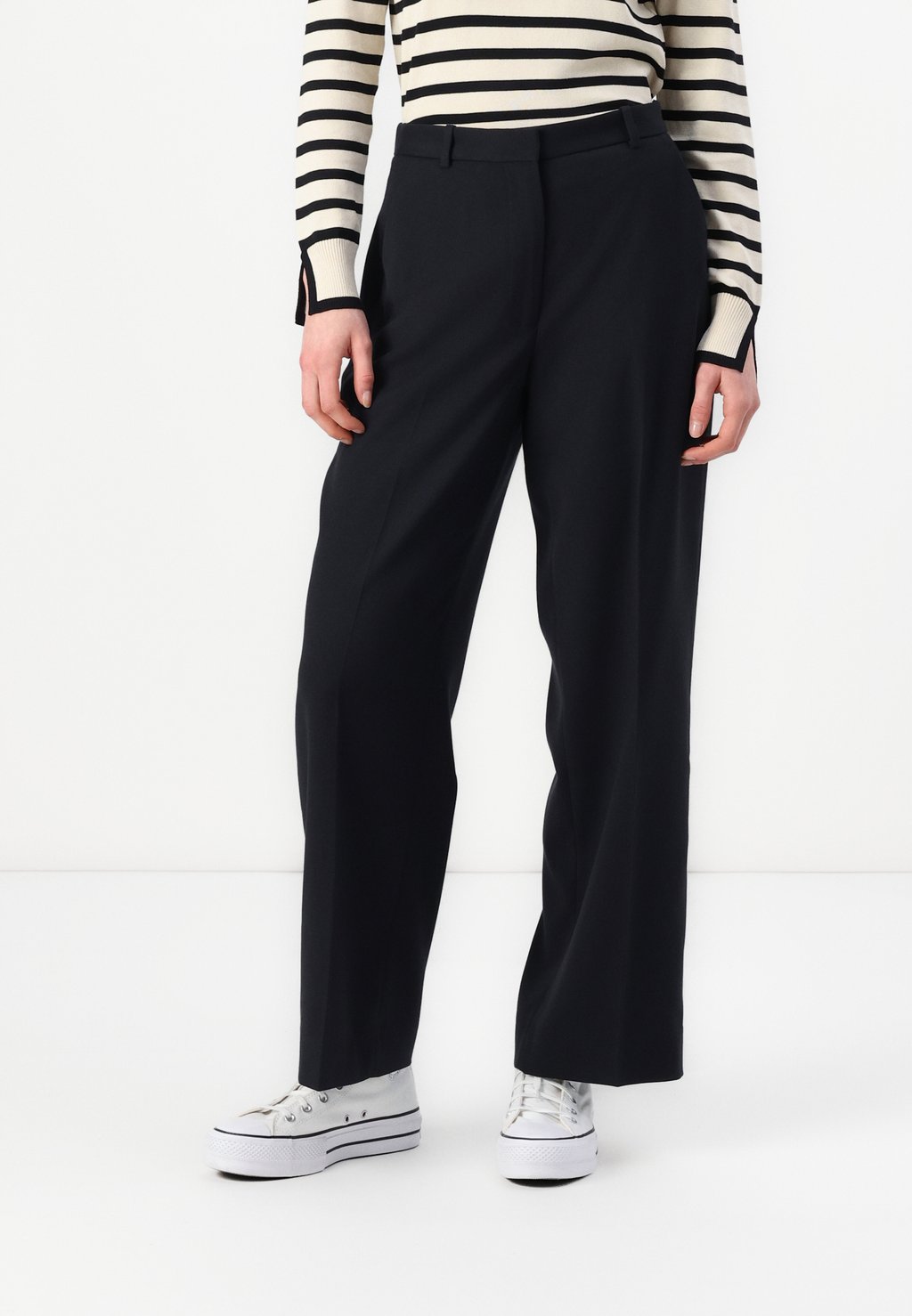 Брюки Abercrombie & Fitch, черный
Брюки Abercrombie & Fitch, черный