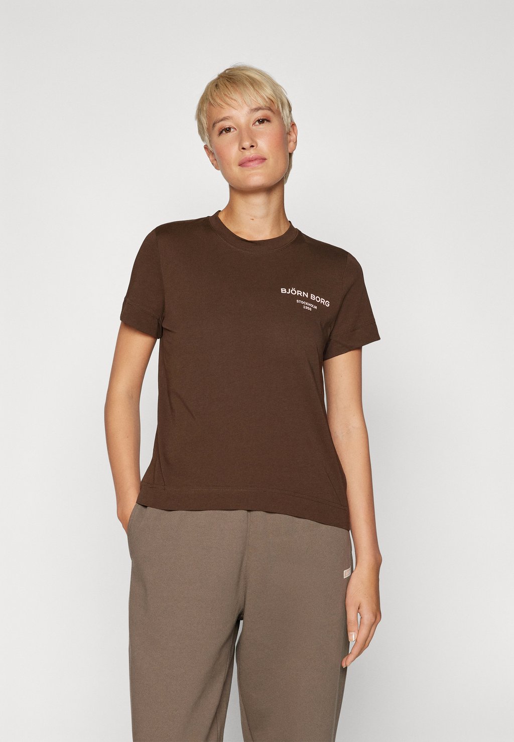 Базовая футболка ESSENTIAL Björn Borg, коричневый
Базовая футболка ESSENTIAL Björn Borg, коричневый