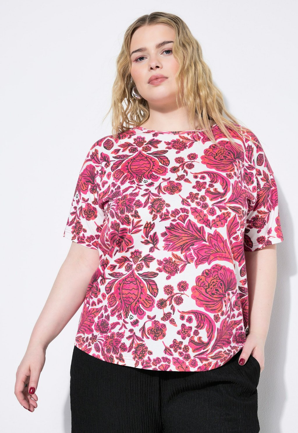 Футболка с принтом Studio Untold, розовый
Футболка с принтом Studio Untold, розовый