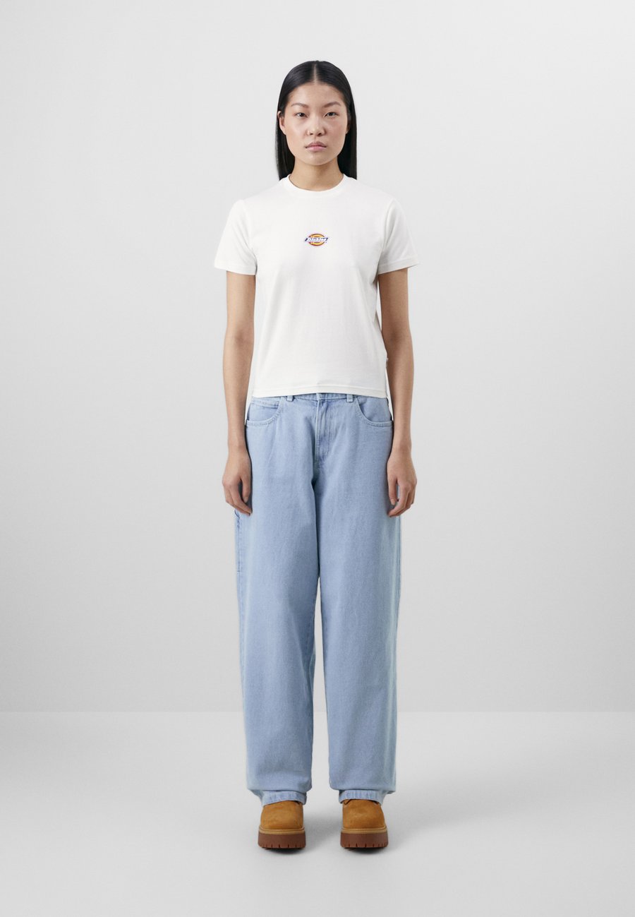 Футболка Dickies MAPLE VALLEY TEE, White, Белый, Футболка Dickies MAPLE VALLEY TEE, White
Футболка Dickies MAPLE VALLEY TEE, White, Белый, Футболка Dickies MAPLE VALLEY TEE, White