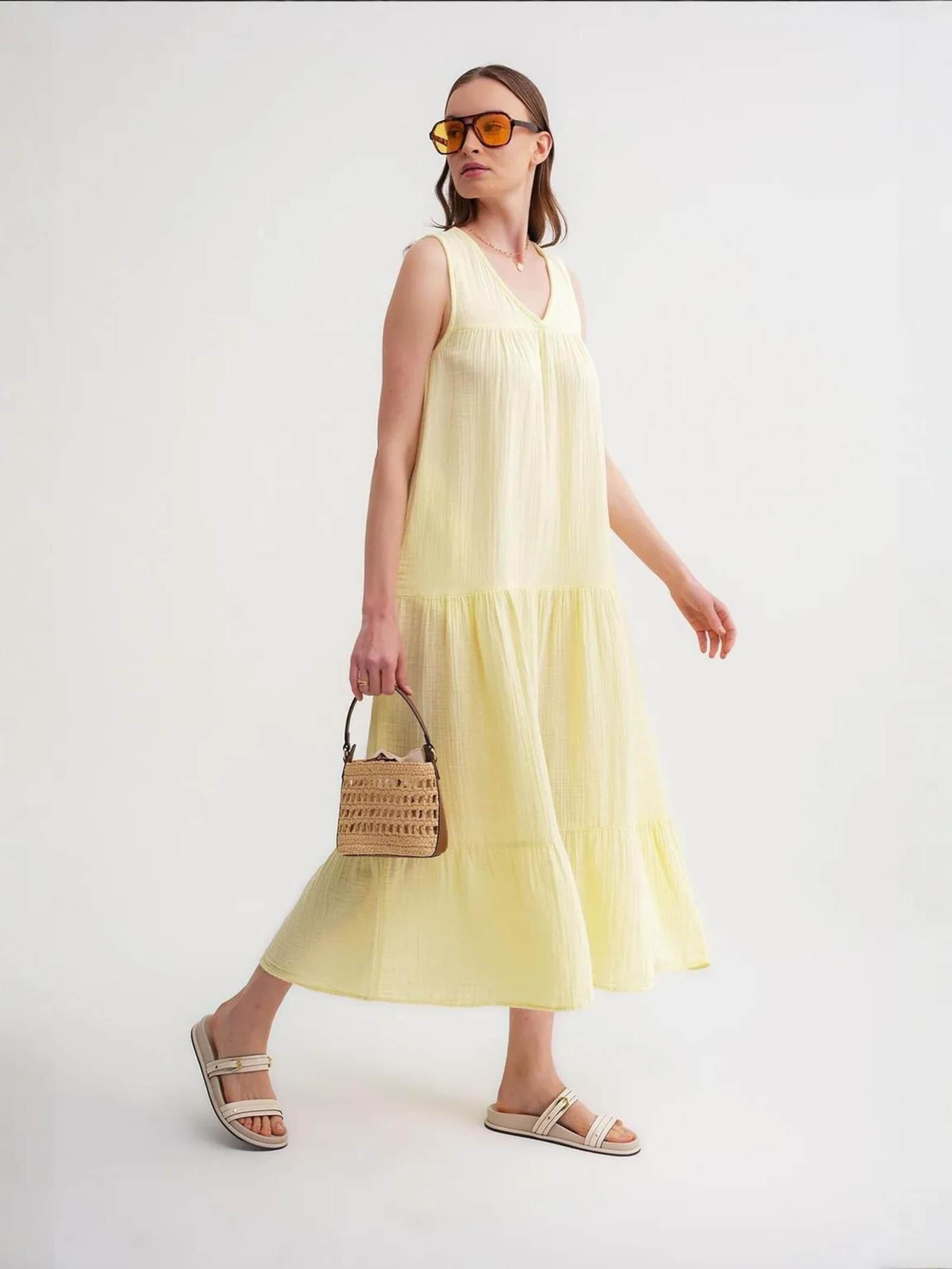 MixRay Платье в светло-желтом цвете
MixRay Платье в светло-желтом цвете