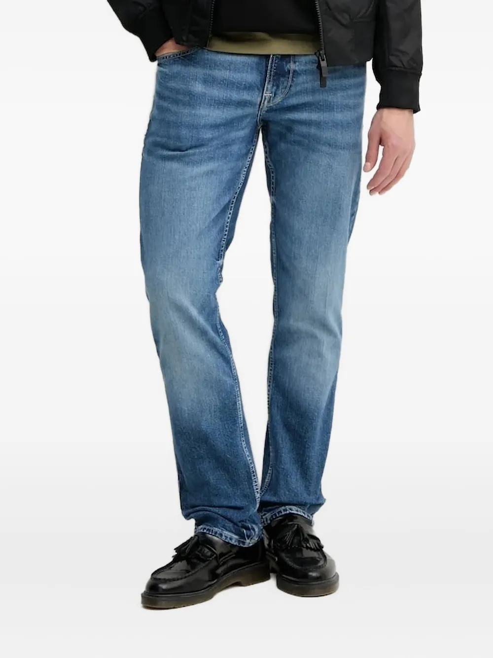 Джинсы прямого кроя с треугольным логотипом GUESS USA, синий
Джинсы прямого кроя с треугольным логотипом GUESS USA, синий