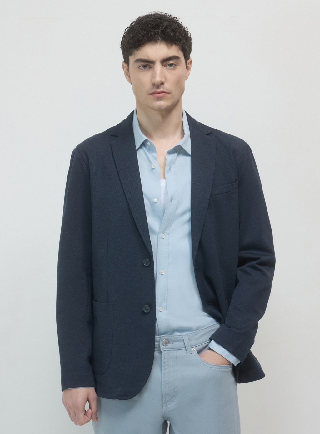 Пиджак-блейзер MONOPETTO Calliope, темно-синий
Пиджак-блейзер MONOPETTO Calliope, темно-синий