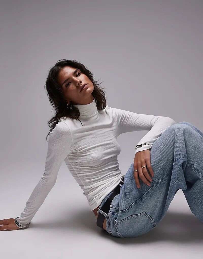 Топ премиум-класса в рубчик с длинными рукавами и воротником-стойкой цвета экрю Topshop
Топ премиум-класса в рубчик с длинными рукавами и воротником-стойкой цвета экрю Topshop