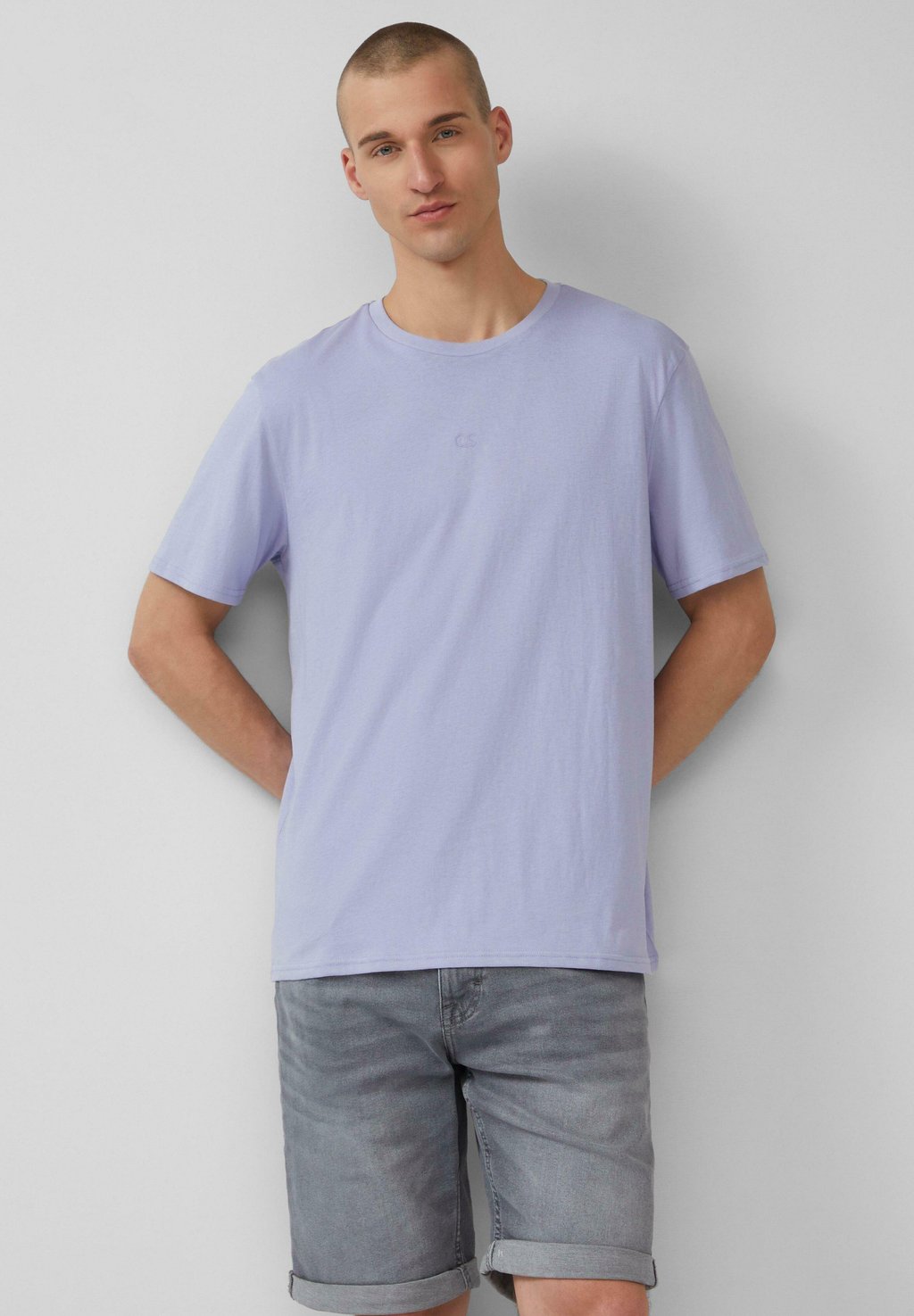 Базовая футболка QS, фиолетовый
Базовая футболка QS, фиолетовый