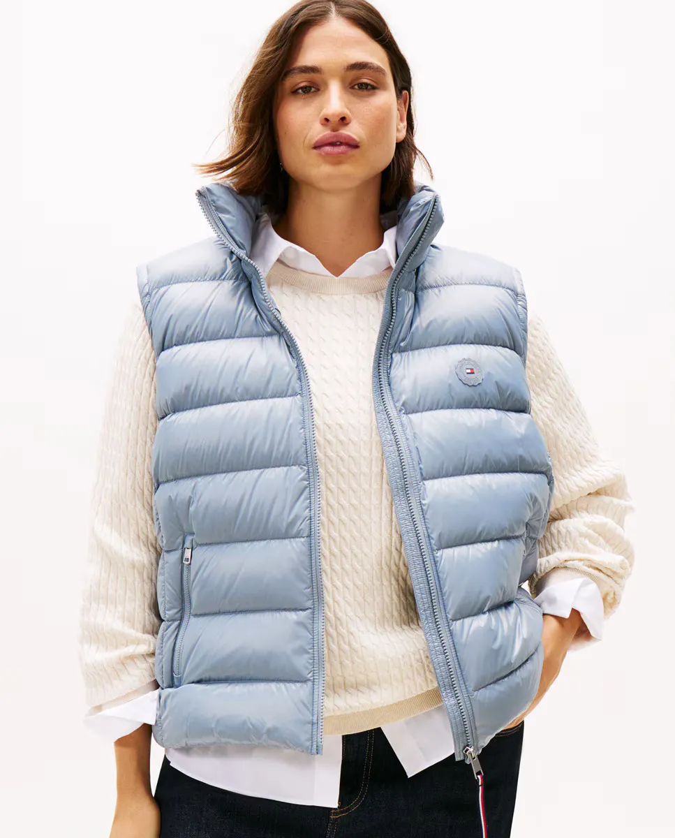 Женский ватный жилет с высоким воротником и застежкой-молнией Tommy Hilfiger Curve, синий индиго
Женский ватный жилет с высоким воротником и застежкой-молнией Tommy Hilfiger Curve, синий индиго