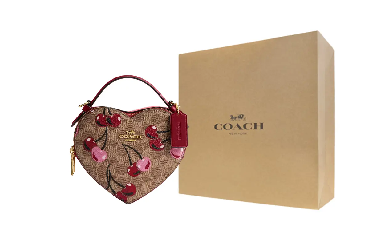 COACH Сердечко из ткани с покрытием
COACH Сердечко из ткани с покрытием