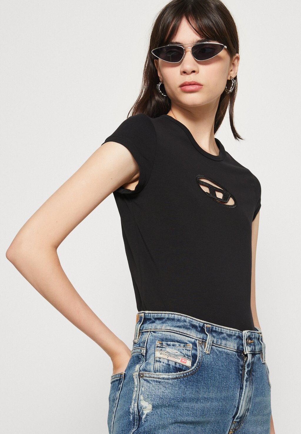 Футболка с принтом T-Angie Diesel, черная
Футболка с принтом T-Angie Diesel, черная