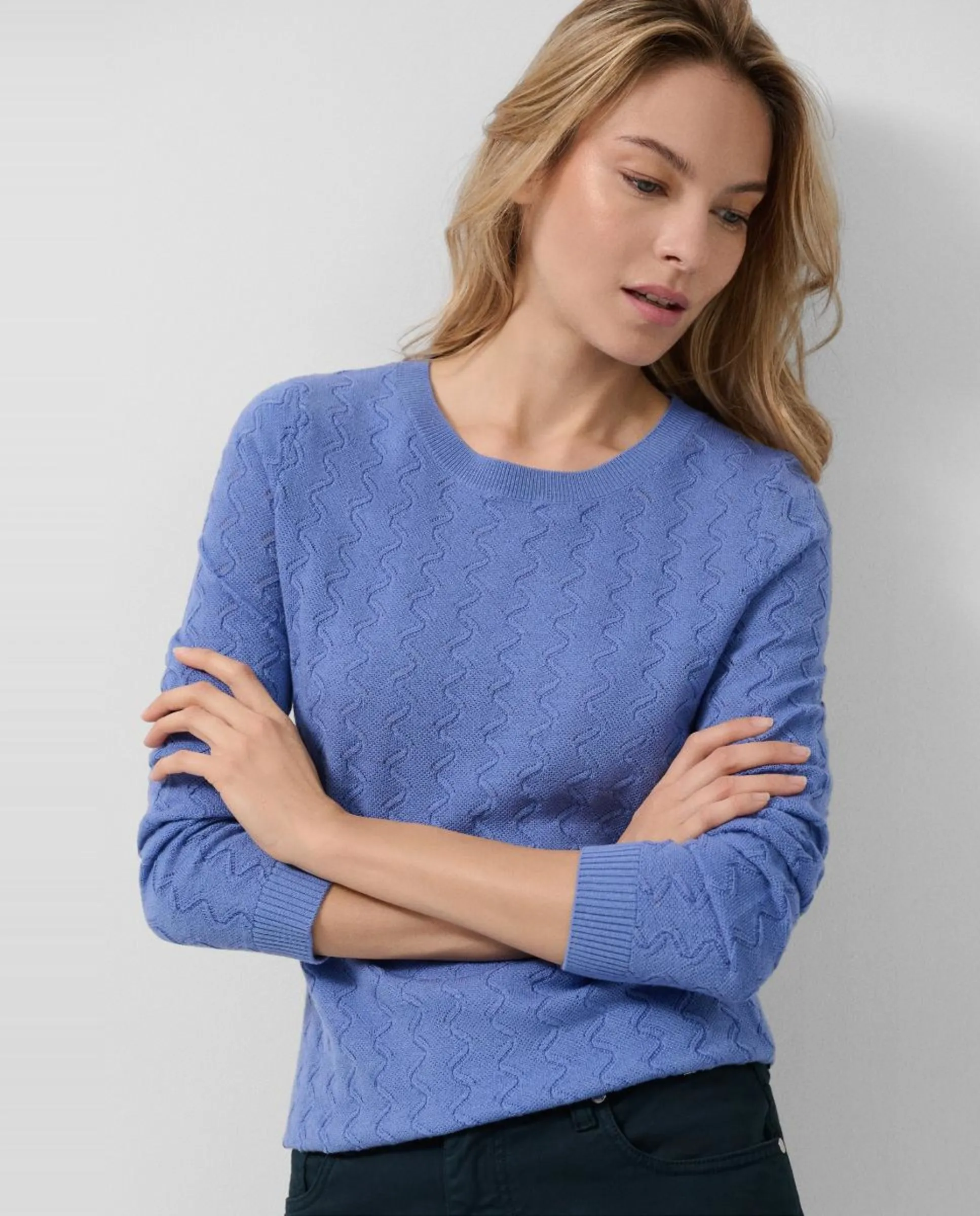 Женский джемпер с лодочкой в рубчик Roberto Verino, индиго 
Женский джемпер с лодочкой в рубчик Roberto Verino, индиго