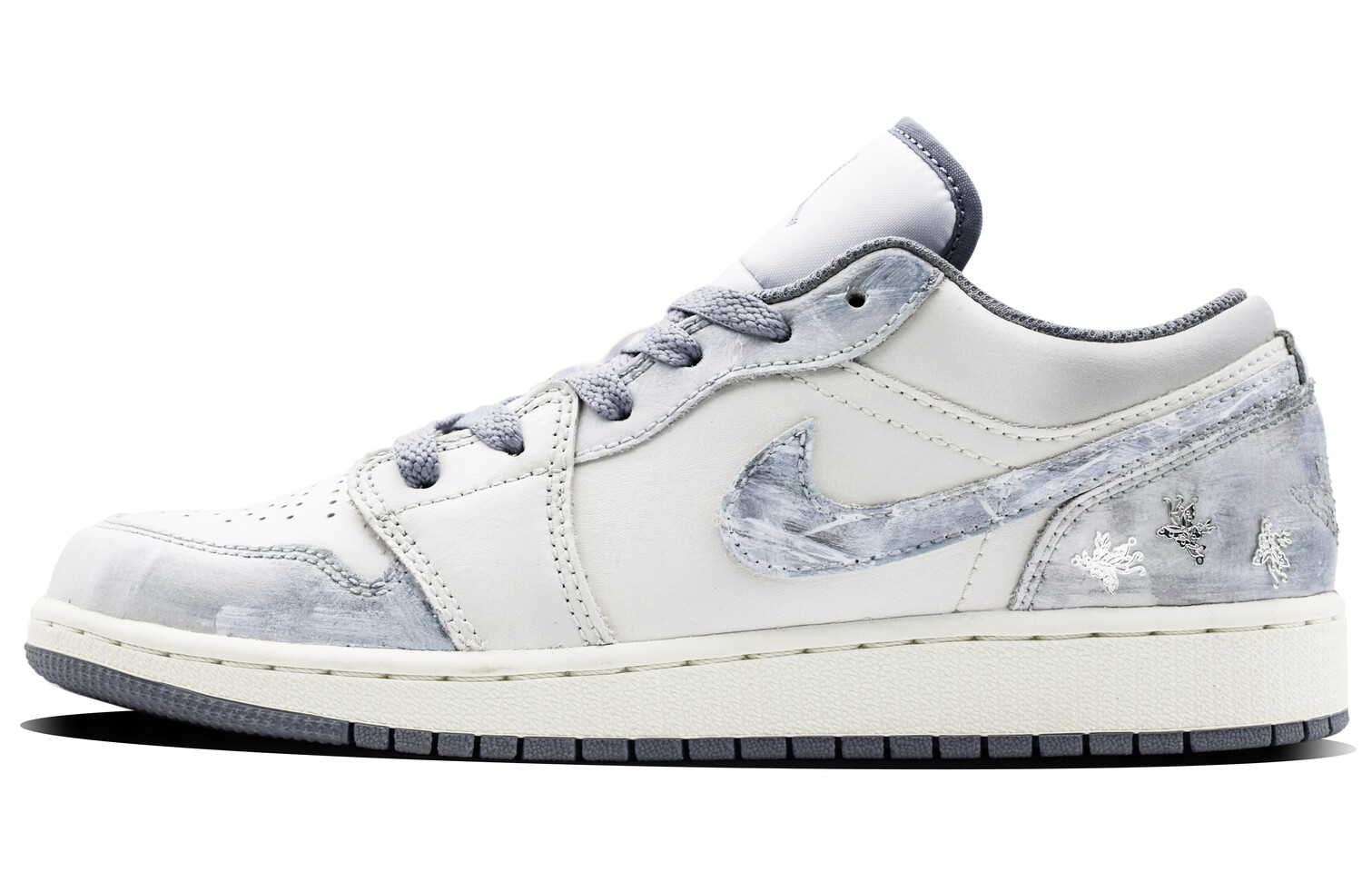 Баскетбольные кроссовки Air 1 Vintage Men Low-Touch Silver Jordan, серебряный, Серый, Баскетбольные кроссовки Air 1 Vintage Men Low-Touch Silver Jordan, серебряный
Баскетбольные кроссовки Air 1 Vintage Men Low-Touch Silver Jordan, серебряный, Серый, Баскетбольные кроссовки Air 1 Vintage Men Low-Touch Silver Jordan, серебряный