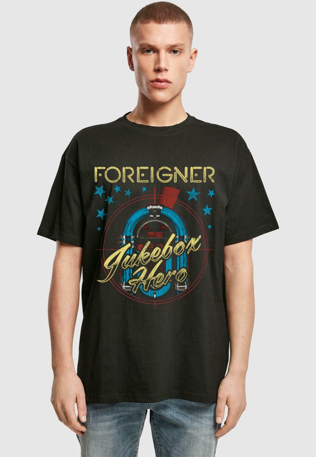 Футболка с принтом FOREIGNER ROCK BAND - JUKEBOX GRAPHIC OVERSIZE TEE Merchcode, черный
Футболка с принтом FOREIGNER ROCK BAND - JUKEBOX GRAPHIC OVERSIZE TEE Merchcode, черный