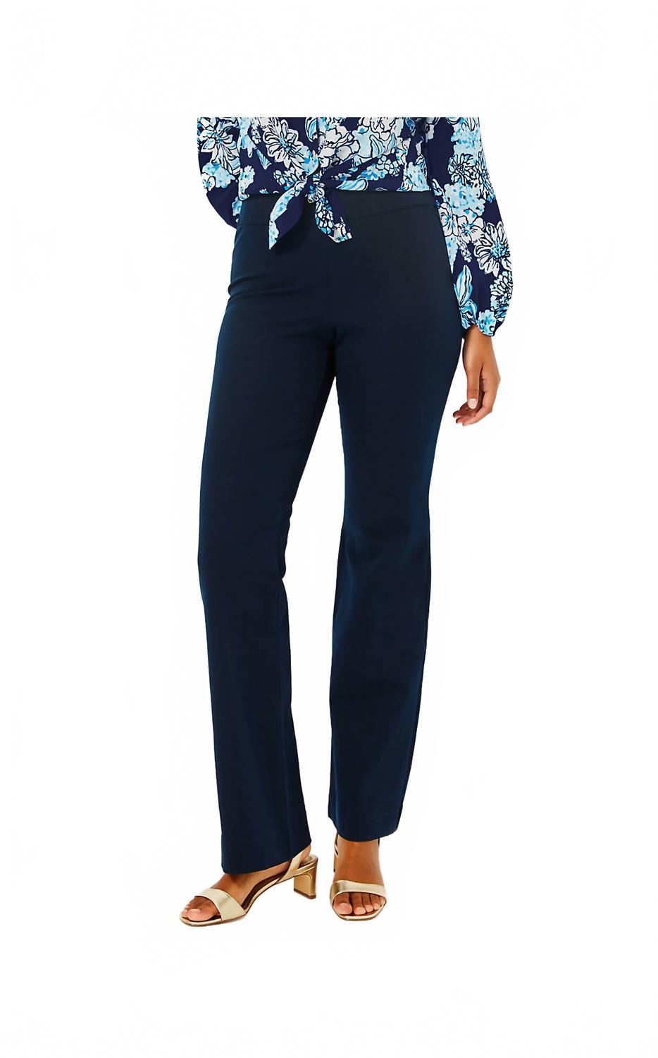 Меррин Би-стретч джинсы буткат в синем цвете Lilly Pulitzer
Меррин Би-стретч джинсы буткат в синем цвете Lilly Pulitzer