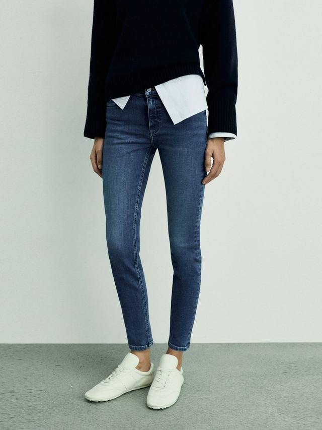 Узкие джинсы newisa средней посадки Mango, синий
Узкие джинсы newisa средней посадки Mango, синий