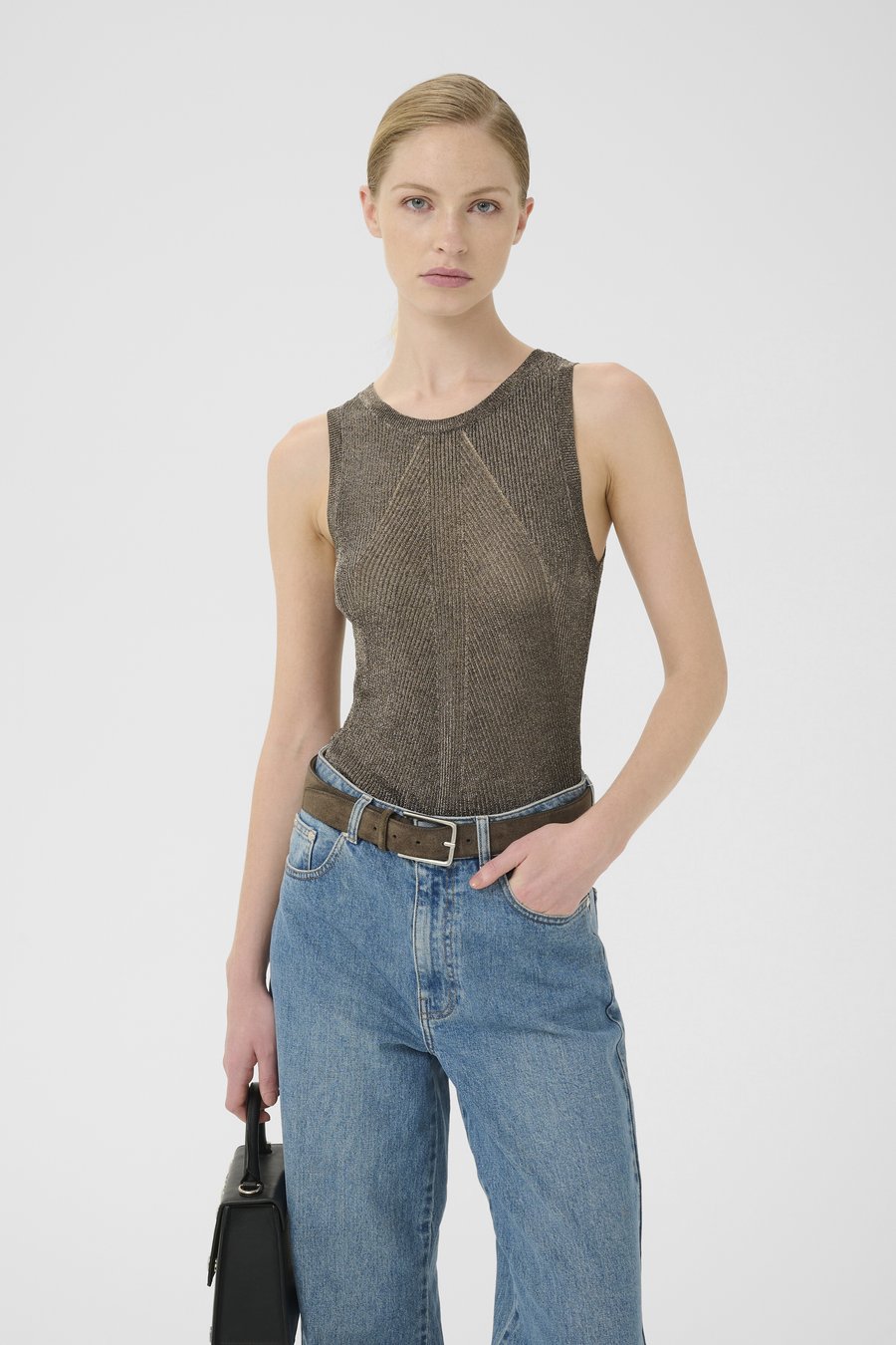 Топ Gestuz GZSILVI TANK , Warm Grey Metallic/Grey
Топ Gestuz GZSILVI TANK , Warm Grey Metallic/Grey