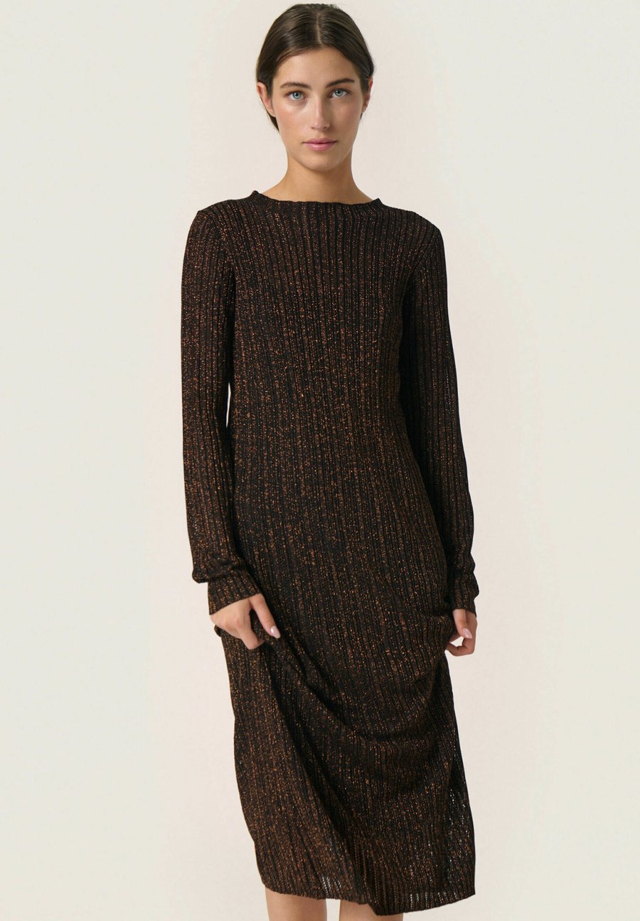 Платье Soaked in Luxury LAISA, Copper
Платье Soaked in Luxury LAISA, Copper