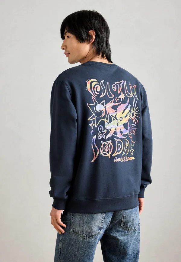 Свитшот стандартного кроя с рисунком спереди и сзади. Scotch & Soda, Dark Blue, Синий, Свитшот стандартного кроя с рисунком спереди и сзади. Scotch & Soda, Dark Blue
Свитшот стандартного кроя с рисунком спереди и сзади. Scotch & Soda, Dark Blue, Синий, Свитшот стандартного кроя с рисунком спереди и сзади. Scotch & Soda, Dark Blue