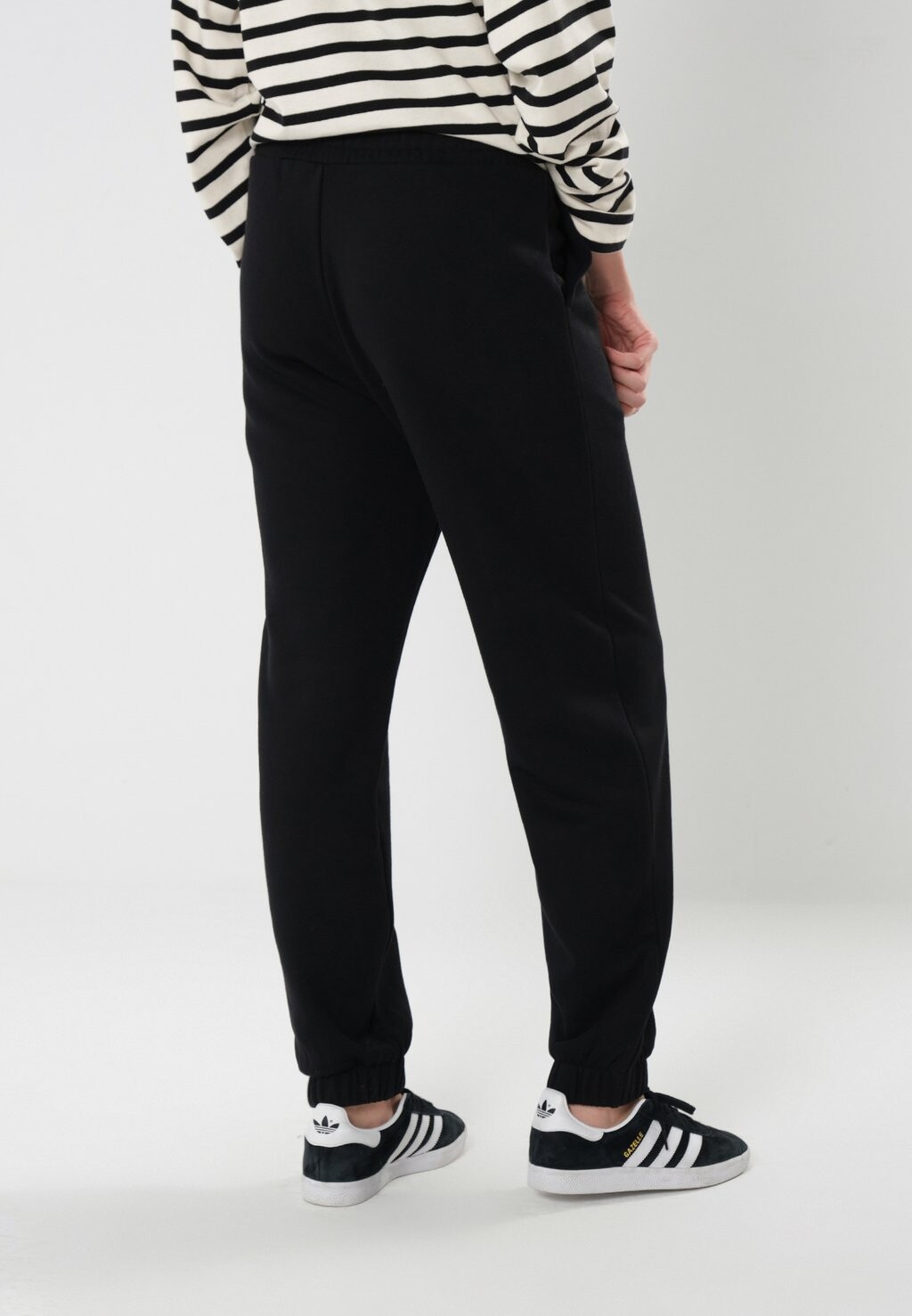 Спортивные брюки Even&Odd, черный
Спортивные брюки Even&Odd, черный