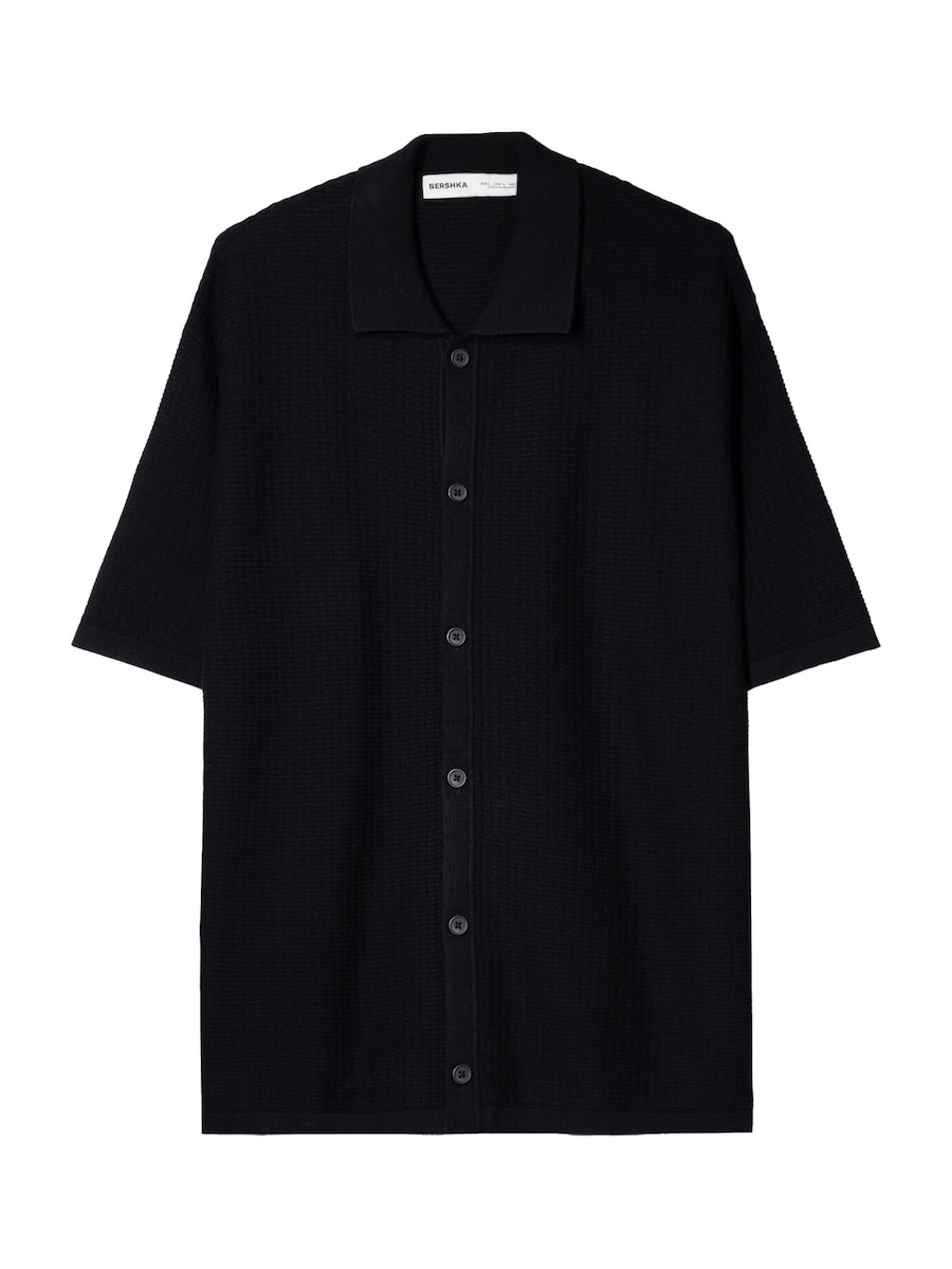 Рубашка на пуговицах классического кроя Bershka, черный
Рубашка на пуговицах классического кроя Bershka, черный