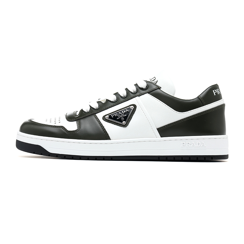 PRADA Низкие кроссовки для скейтбординга, мужские, белые
PRADA Низкие кроссовки для скейтбординга, мужские, белые