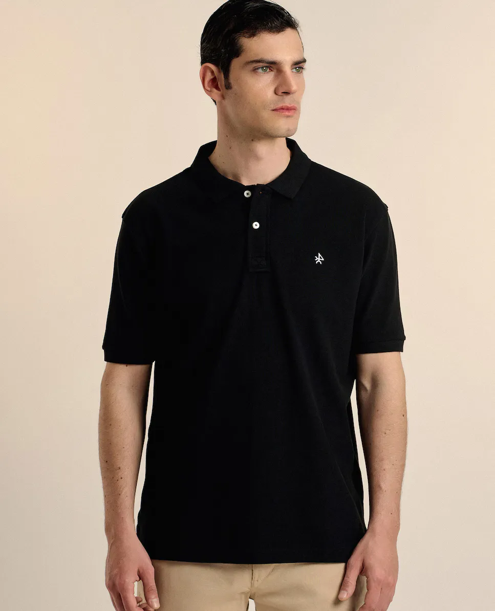Мужская рубашка-поло классического кроя с короткими рукавами из пике Valecuatro, черный
Мужская рубашка-поло классического кроя с короткими рукавами из пике Valecuatro, черный