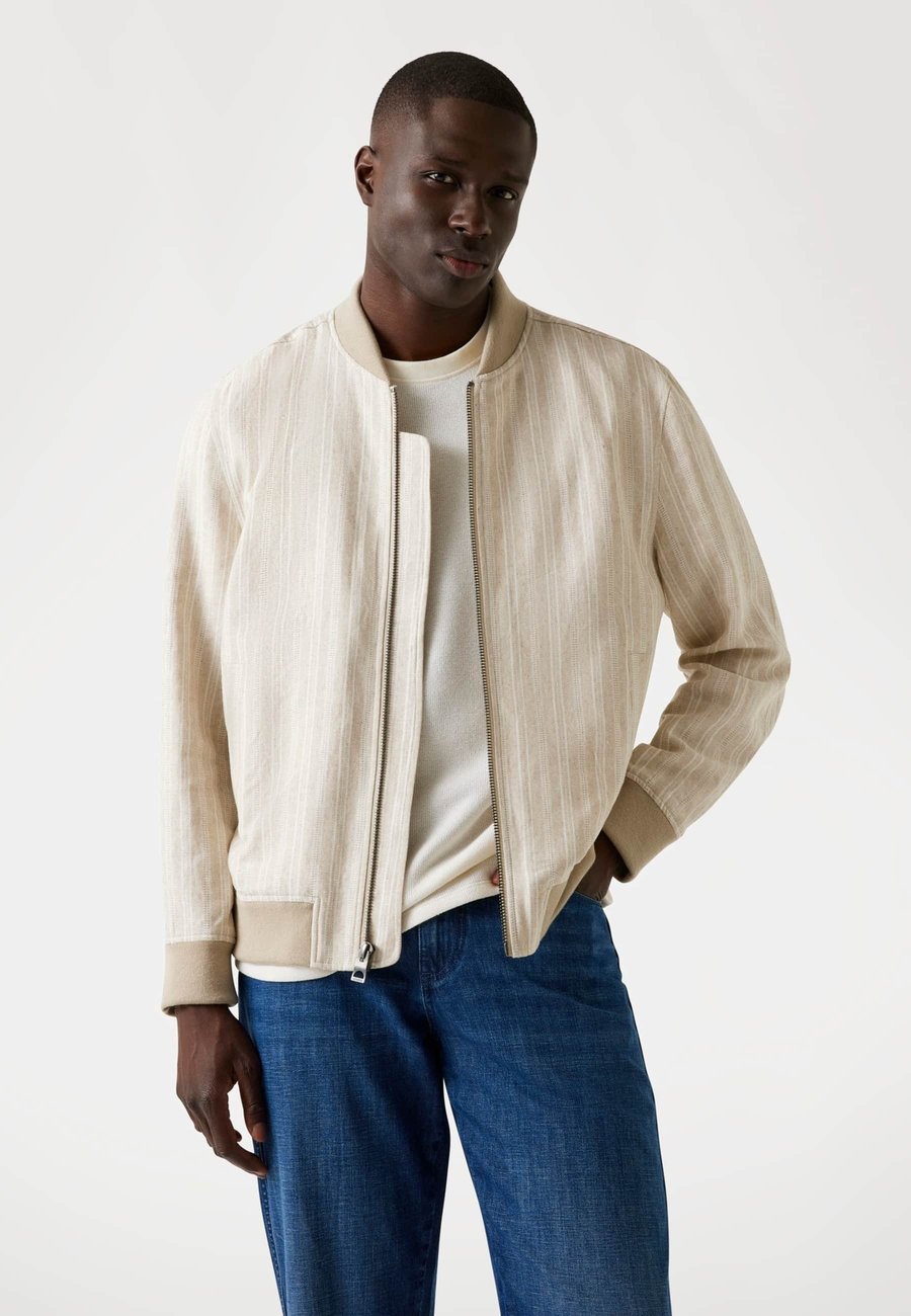 Куртка Guess Bomber Jacket, Creme/Beige
Куртка Guess Bomber Jacket, Creme/Beige