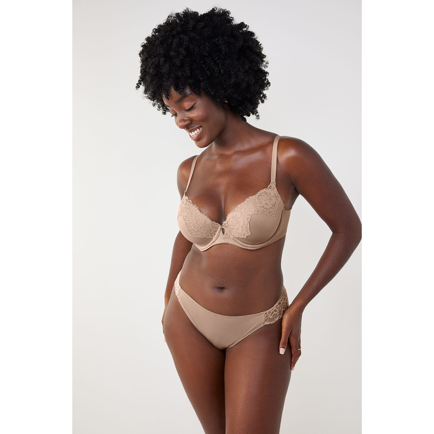 Женские трусики-танга Maidenform Comfort Devotion со шнуровкой на спине 40159 Maidenform, черный
Женские трусики-танга Maidenform Comfort Devotion со шнуровкой на спине 40159 Maidenform, черный