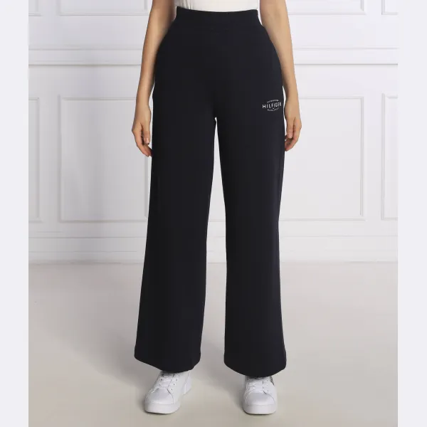 Новые фирменные спортивные брюки прямого кроя. Tommy Hilfiger, синий
Новые фирменные спортивные брюки прямого кроя. Tommy Hilfiger, синий