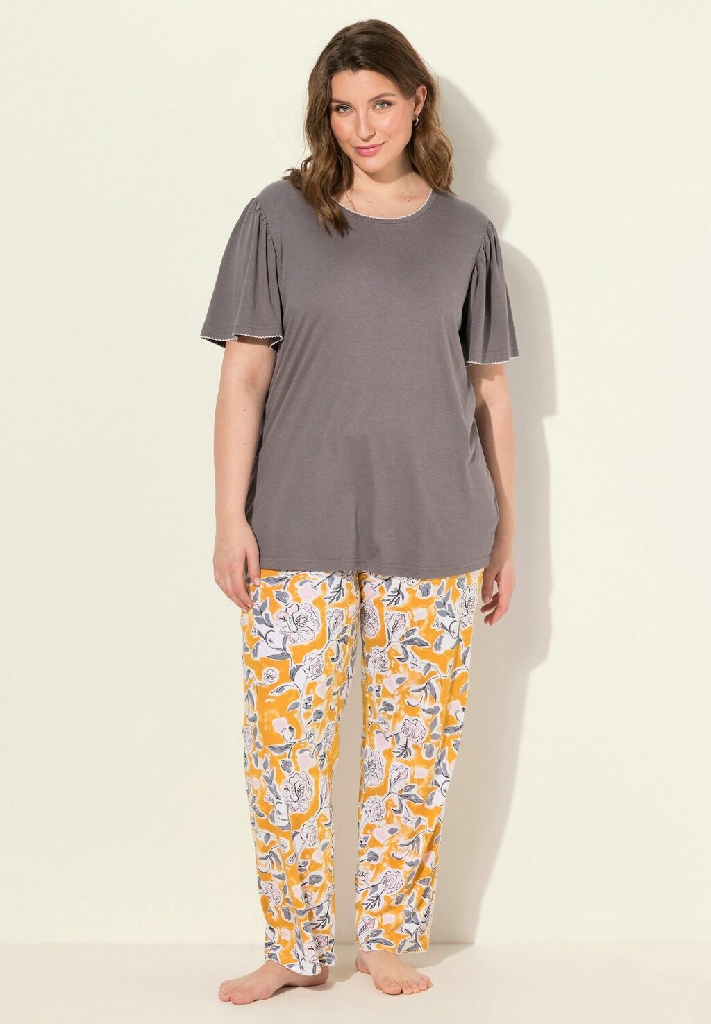 Пижамный комплект HARVEST BLOOMSCAPE Ulla Popken, серый
Пижамный комплект HARVEST BLOOMSCAPE Ulla Popken, серый