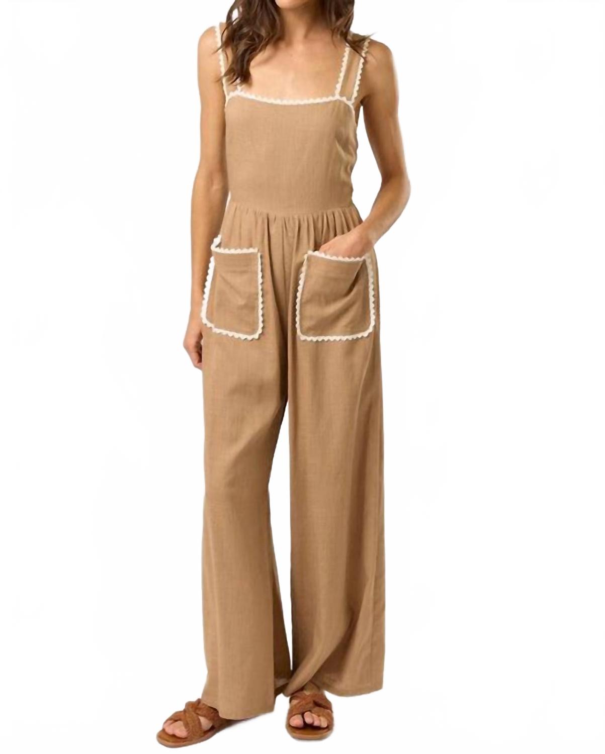 Небрежный шарм комбинезона с кружевной отделкой в цвете таупе Lalavon, Taupe
Небрежный шарм комбинезона с кружевной отделкой в цвете таупе Lalavon, Taupe