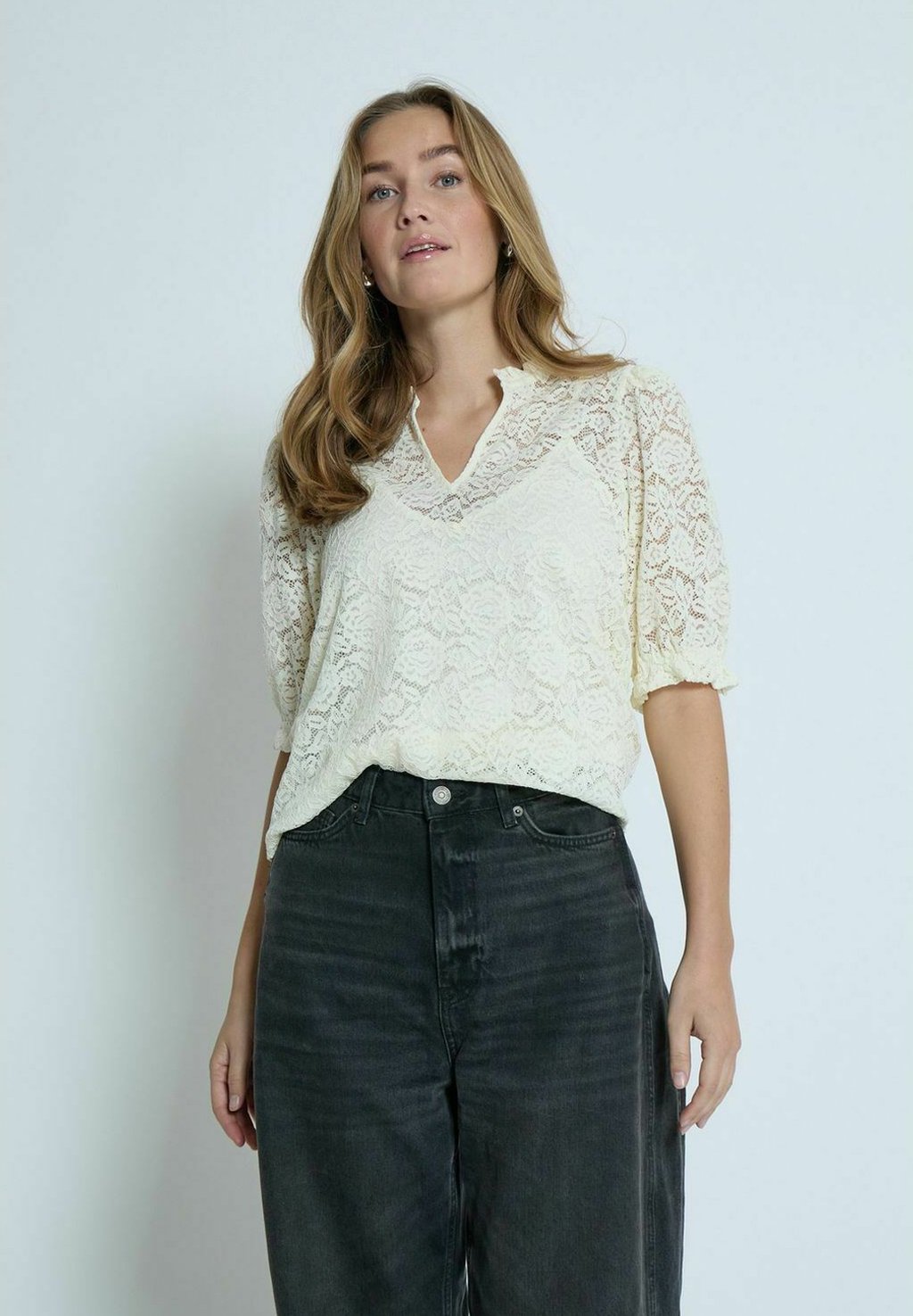 Блуза PEPPERCORN, белый
Блуза PEPPERCORN, белый