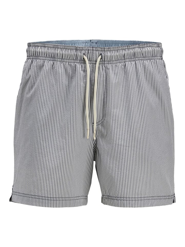 Плавки и темно-синий пиджак Jack & Jones
Плавки и темно-синий пиджак Jack & Jones