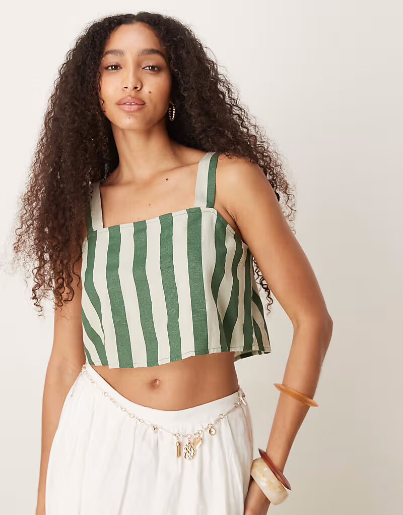 Льняной укороченный топ Nobody's Child Pippa в зеленую полоску
Льняной укороченный топ Nobody's Child Pippa в зеленую полоску