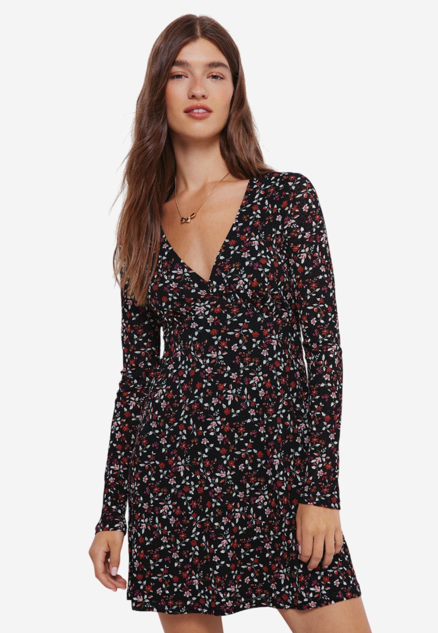 Платье Springfield Day dress, Black
Платье Springfield Day dress, Black