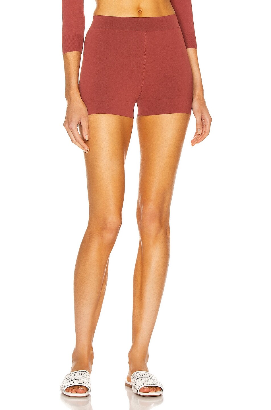 Шорты Alaïa Biker, цвет Grenat
Шорты Alaïa Biker, цвет Grenat