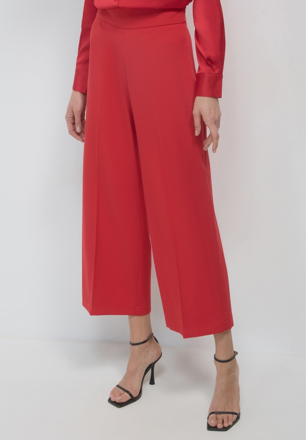 Брюки PALAZZO Calliope, темно-красный
Брюки PALAZZO Calliope, темно-красный