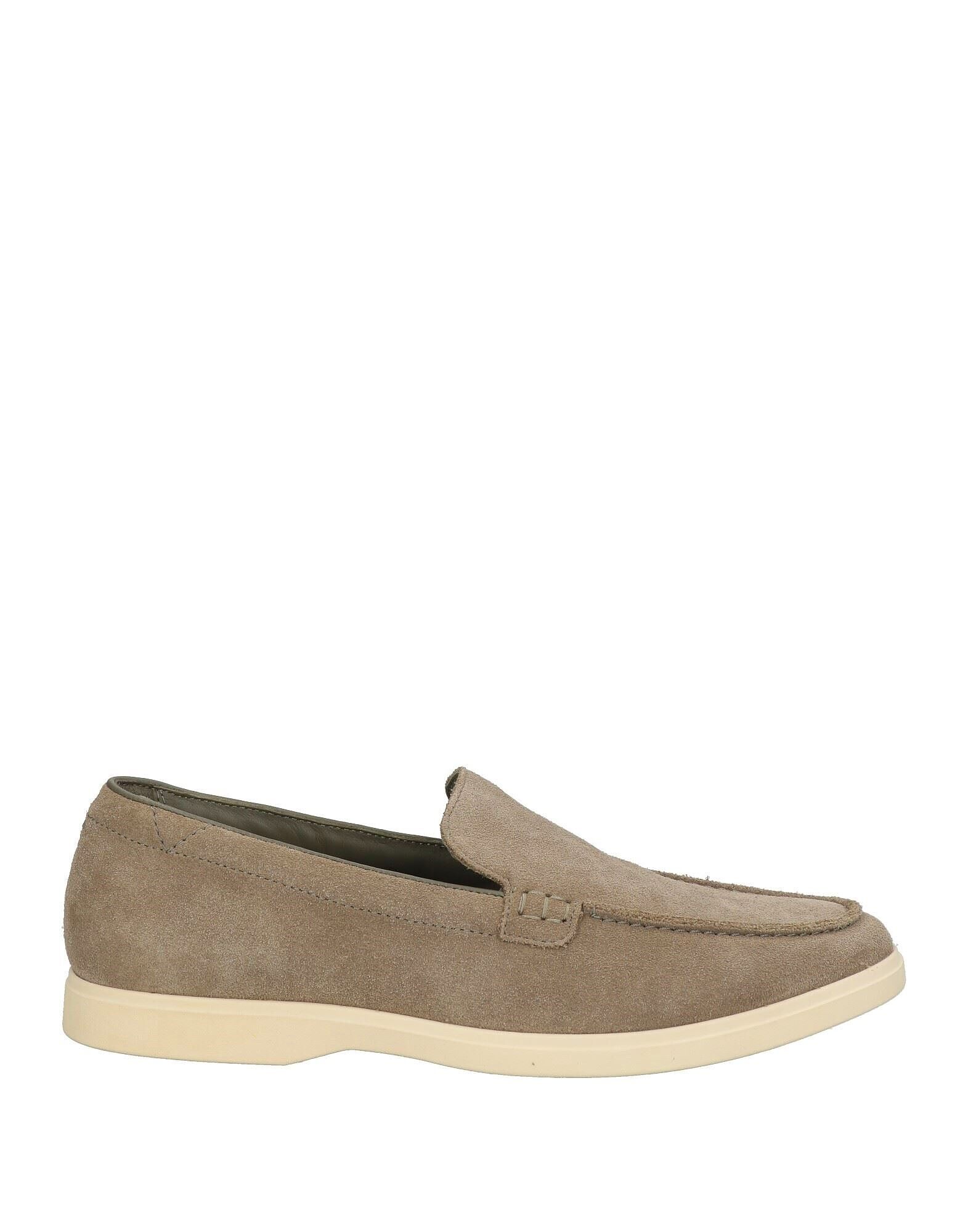 Лоферы SIGNATURE Clarks, шалфейно-зеленый
Лоферы SIGNATURE Clarks, шалфейно-зеленый