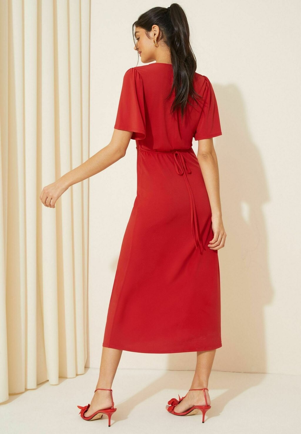 Платье из джерси RUCHED FRONT FLUTTER SLEEVE MIDI REGULAR FIT Friends Like These, красный
Платье из джерси RUCHED FRONT FLUTTER SLEEVE MIDI REGULAR FIT Friends Like These, красный