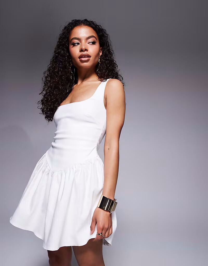 Vesper Petite bengaline bengaline мини-платье с квадратным вырезом и заниженной талией белого цвета
Vesper Petite bengaline bengaline мини-платье с квадратным вырезом и заниженной талией белого цвета