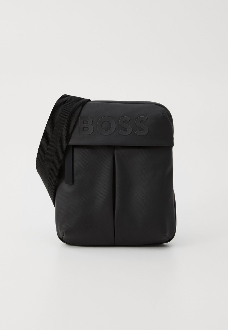 Сумка кросс-боди BOSS STORMY ENVELOPE, Black
Сумка кросс-боди BOSS STORMY ENVELOPE, Black