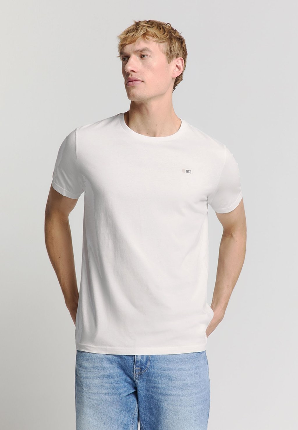 Базовая футболка NO EXCESS, белый 
Базовая футболка NO EXCESS, белый