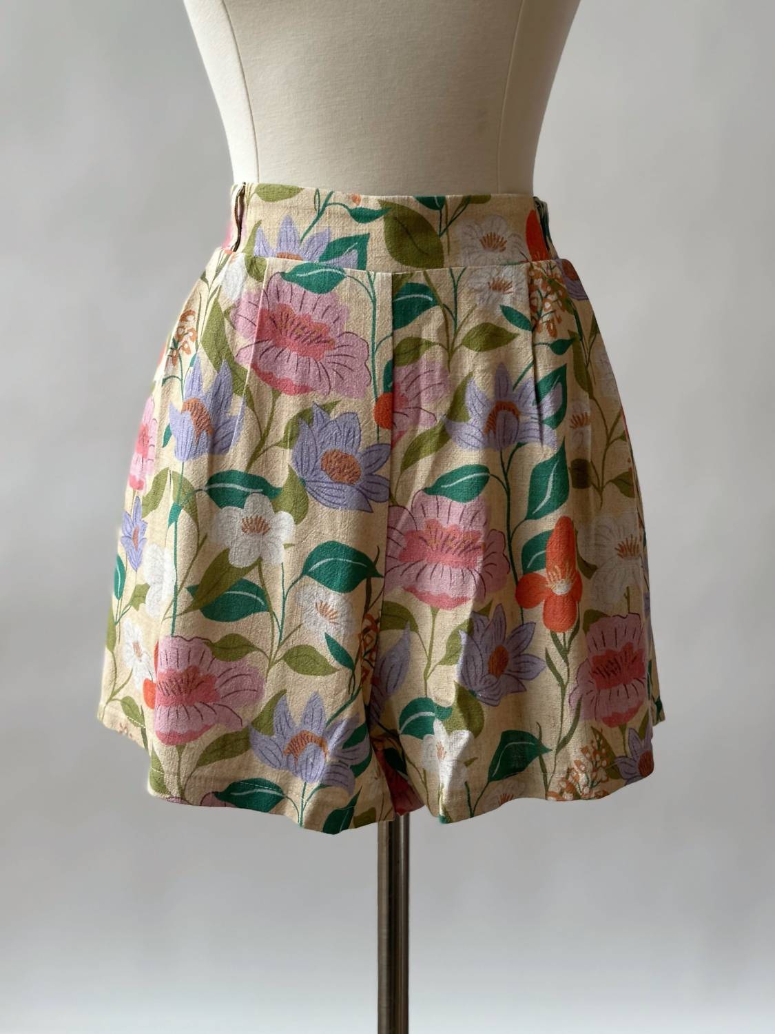 Шорты Loretta в зеленом мультиколоре Love + Harmony
Шорты Loretta в зеленом мультиколоре Love + Harmony