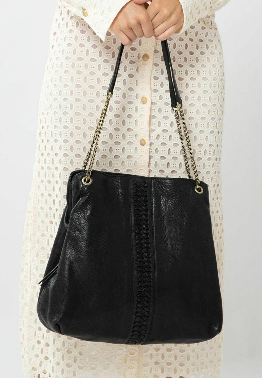 Сумка Manfield Handbag, Schwarz/Black
Сумка Manfield Handbag, Schwarz/Black