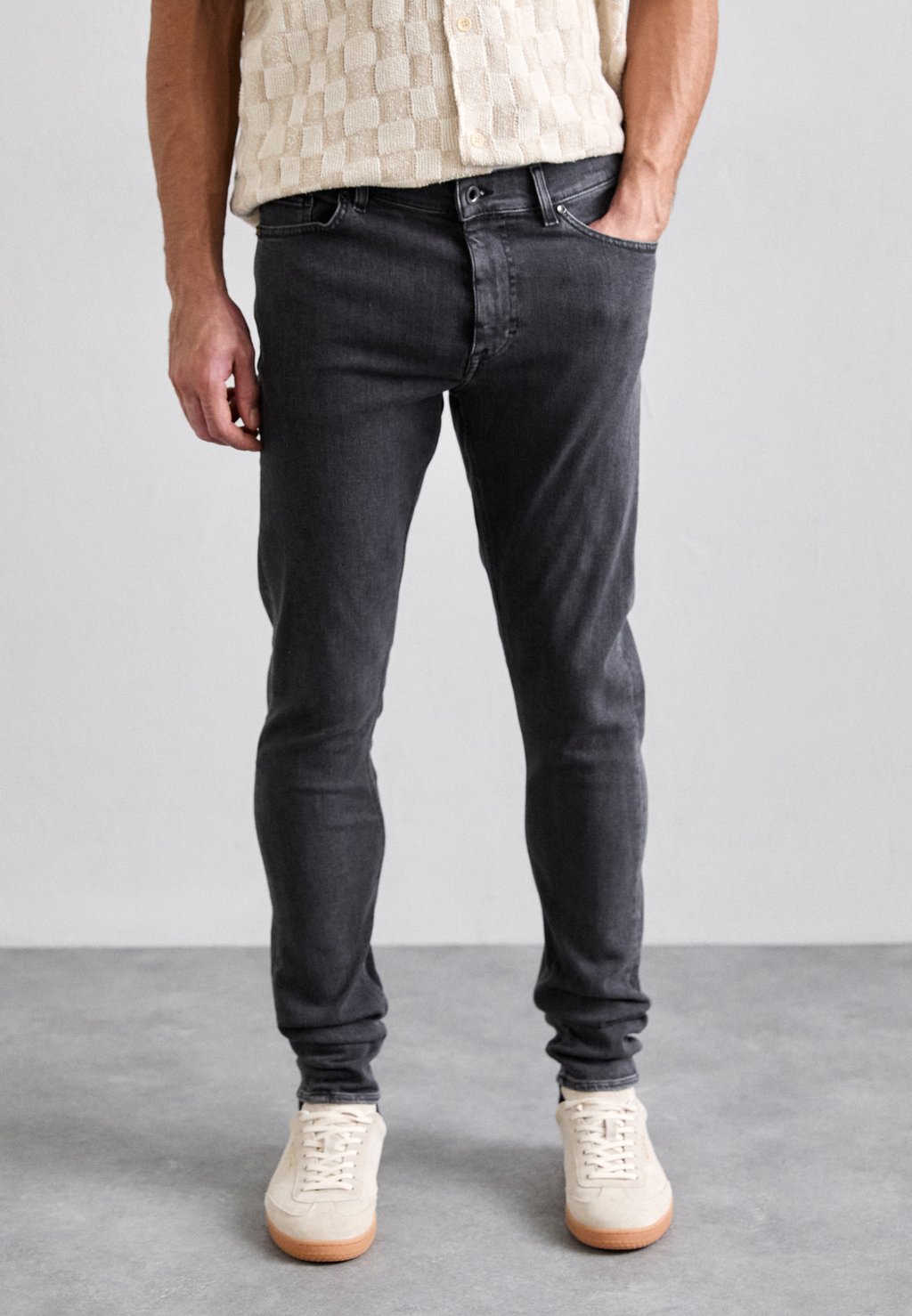 Джинсы облегающего кроя EVOLVE Tiger of Sweden, черный
Джинсы облегающего кроя EVOLVE Tiger of Sweden, черный