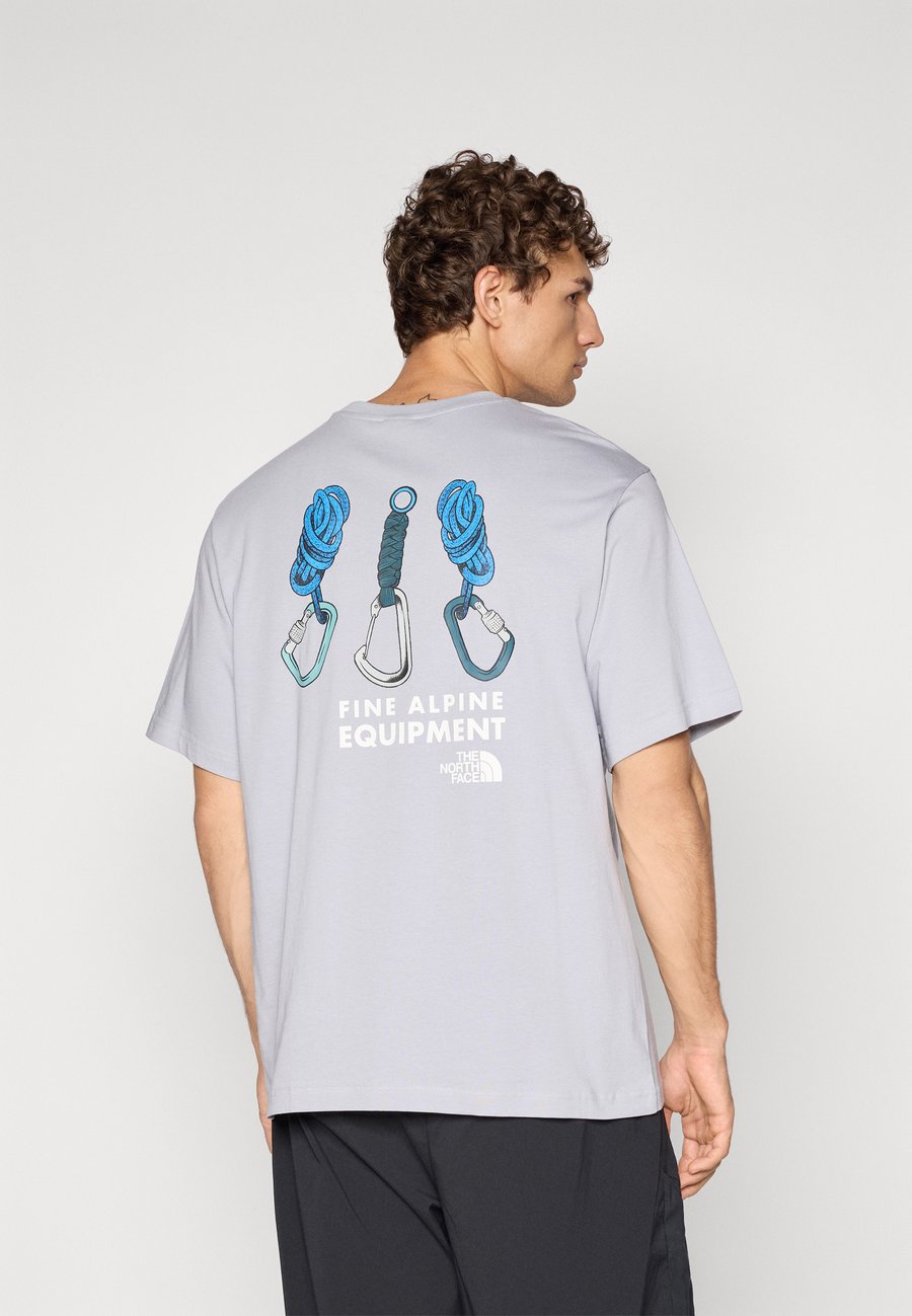 Футболка The North Face EXPLORE GEAR RELAXED TEE UNISEX, Blue Flax/Blue
Футболка The North Face EXPLORE GEAR RELAXED TEE UNISEX, Blue Flax/Blue