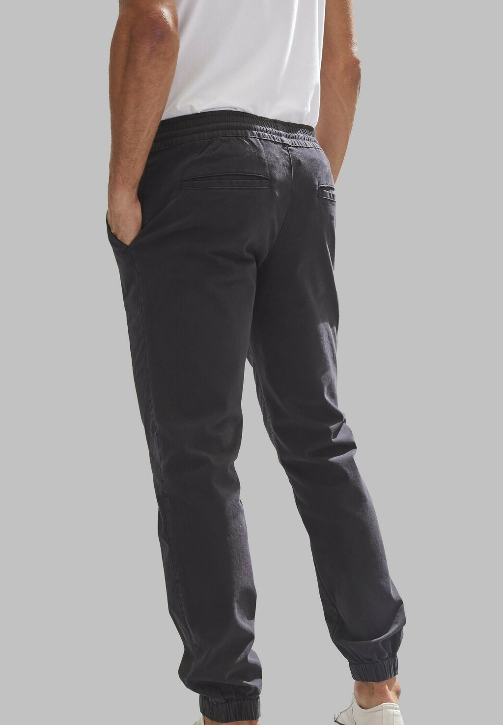 Брюки JOGGER john devin, черный
Брюки JOGGER john devin, черный